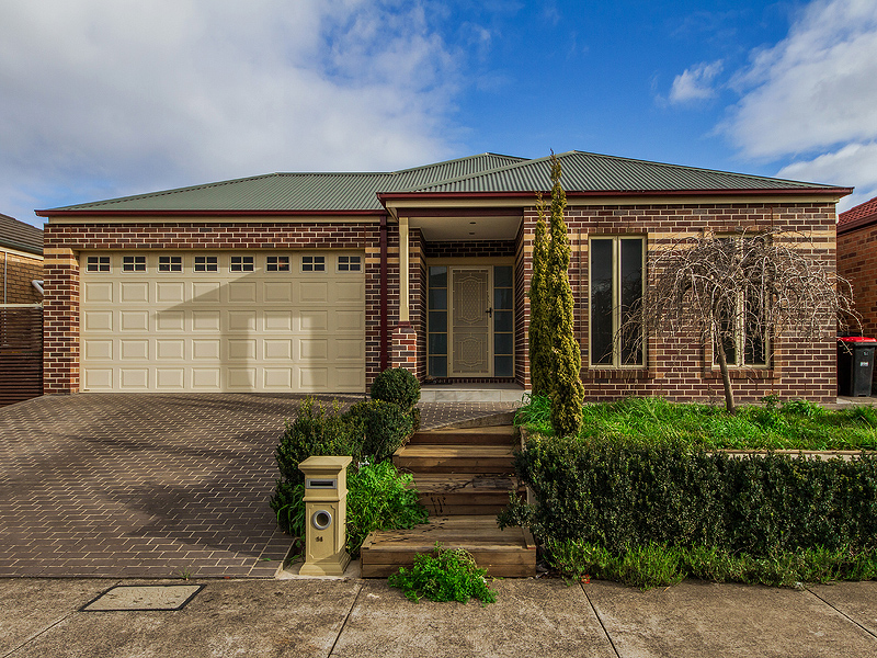 14 Abbington Cres Caroline Springs Vic 3023