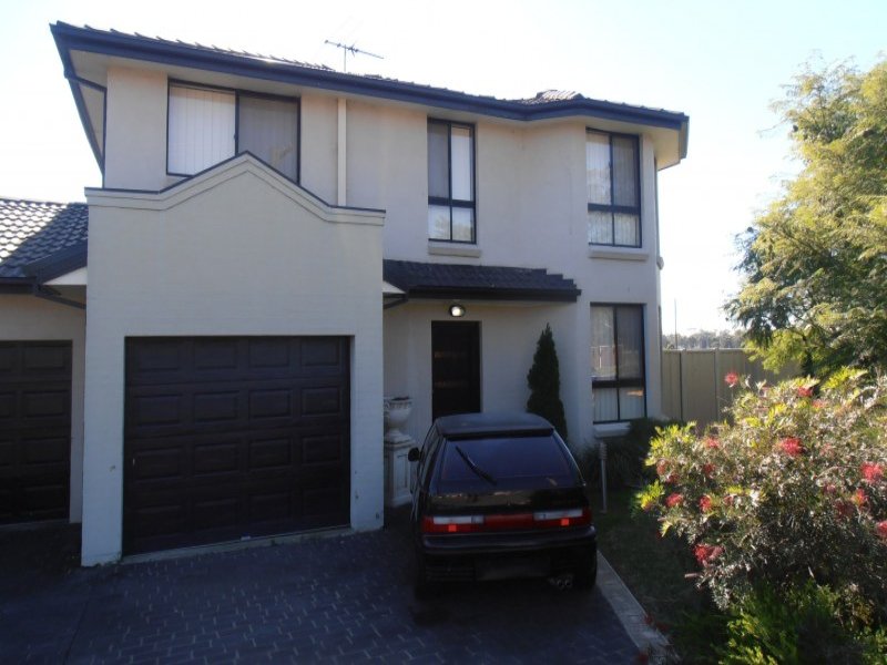 4/75 Minto Road, Minto, NSW 2566 Property Details