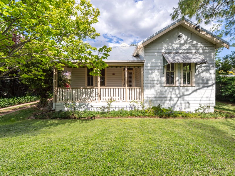 30 Oxford Road, Scone, NSW 2337 Property Details