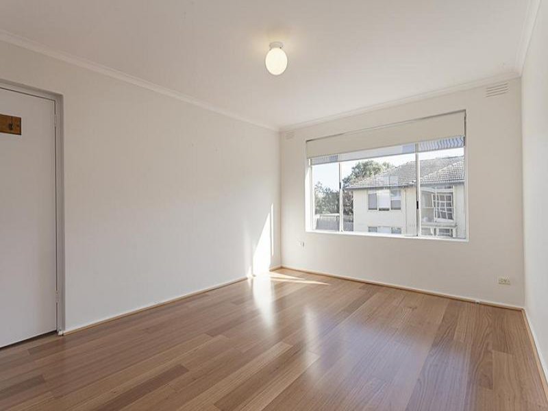 8/5 Simpson Street, Northcote, Vic 3070 Property Details