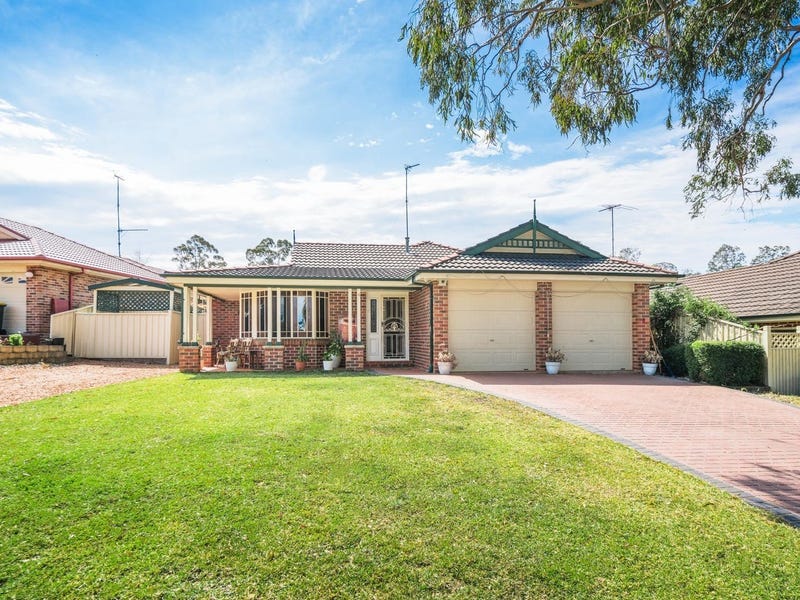 4 Brown Place, Mount Annan, NSW 2567