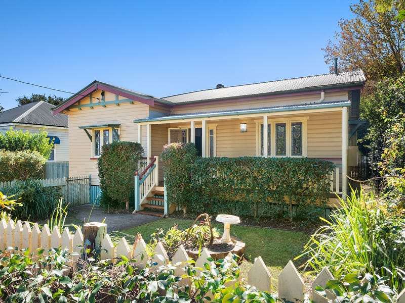 17 Dunmore Street, East Toowoomba, QLD 4350