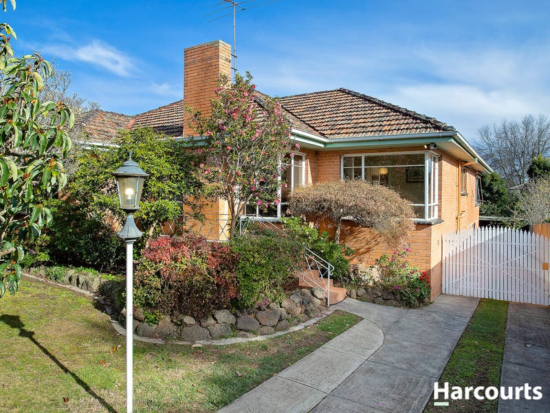 23 Jubilee Street, Mount Waverley, Vic 3149 House for Sale