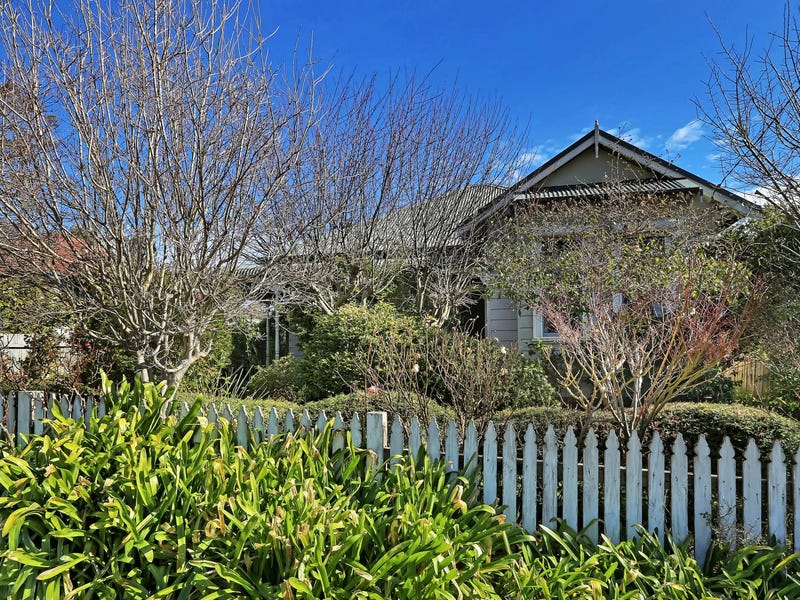 34 Mort Street, Katoomba, NSW 2780 Property Details