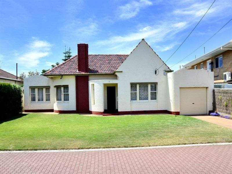 31 Adelphi Cres, Glenelg North, SA 5045