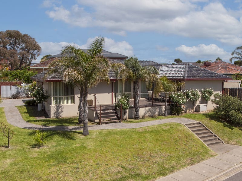 40 Riviera Road, Avondale Heights, VIC 3034