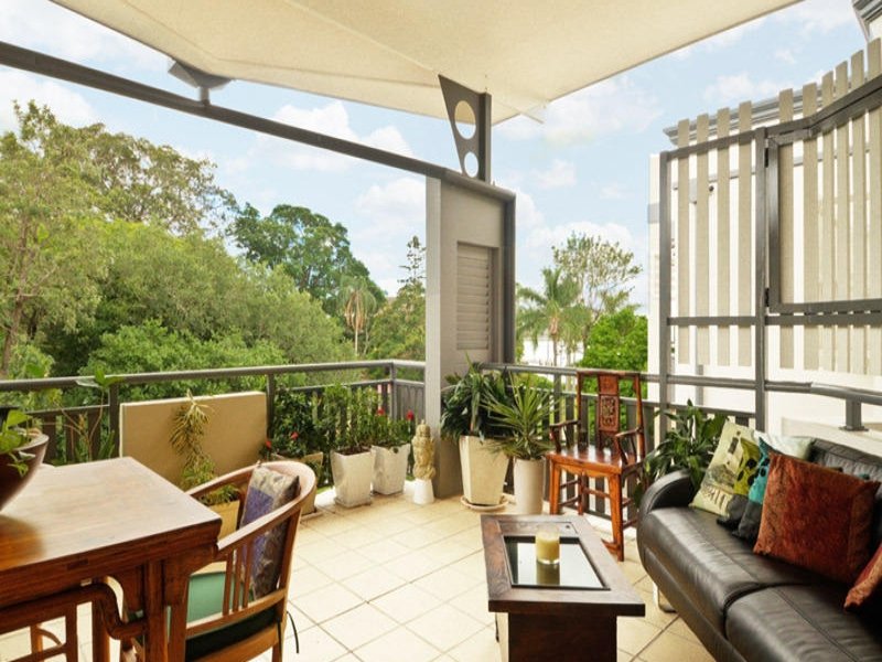 13/15 Newstead Avenue, Newstead, Qld 4006 Property Details