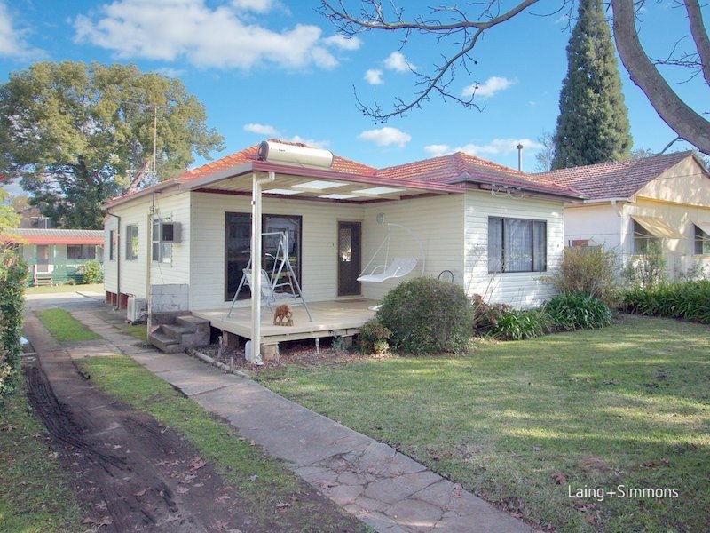 8 Springdale Road, Wentworthville, NSW 2145 Property Details