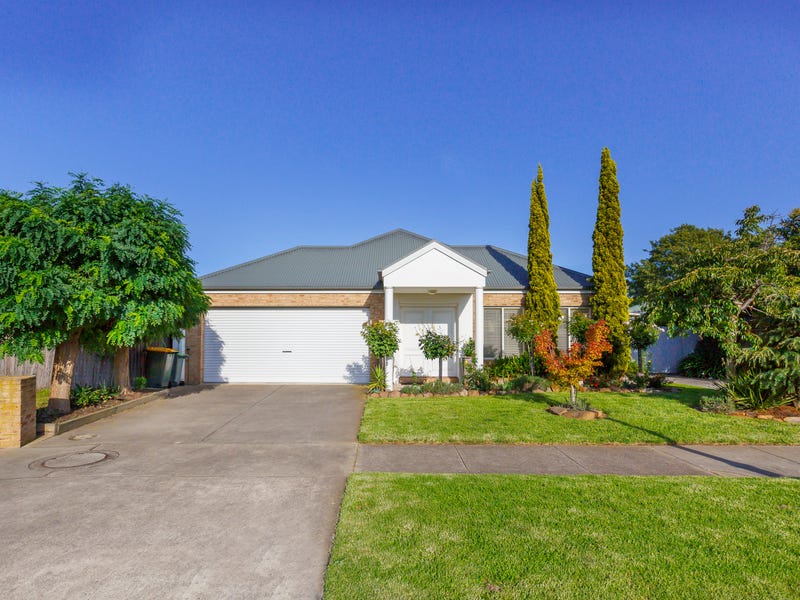 13 CRANSWICK Crescent, Sale, Vic 3850 Property Details