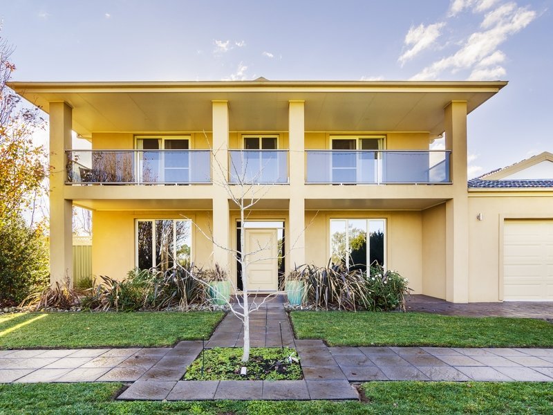 32 Riversdale Drive, Werribee, Vic 3030 Property Details