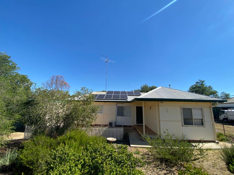 174 Green Street W, Lockhart, NSW 2656