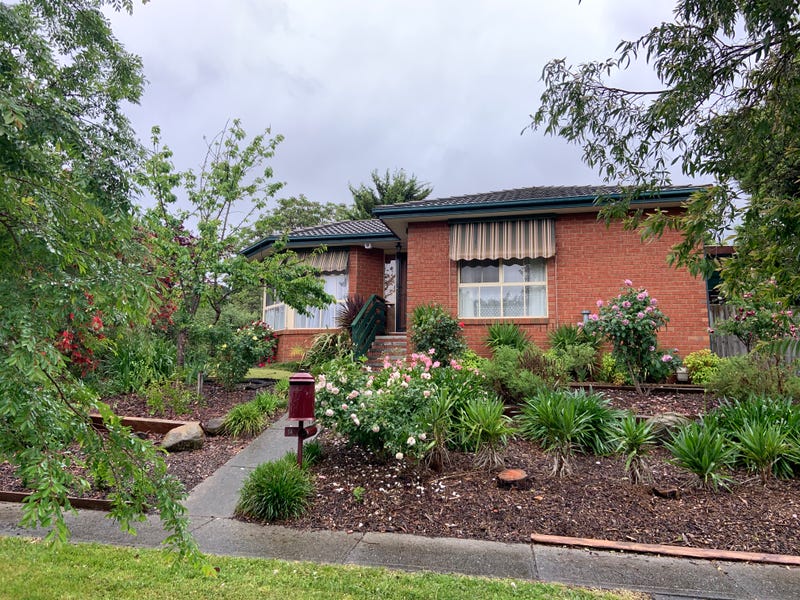 14 Pioneer Way, Kilsyth South, VIC 3137