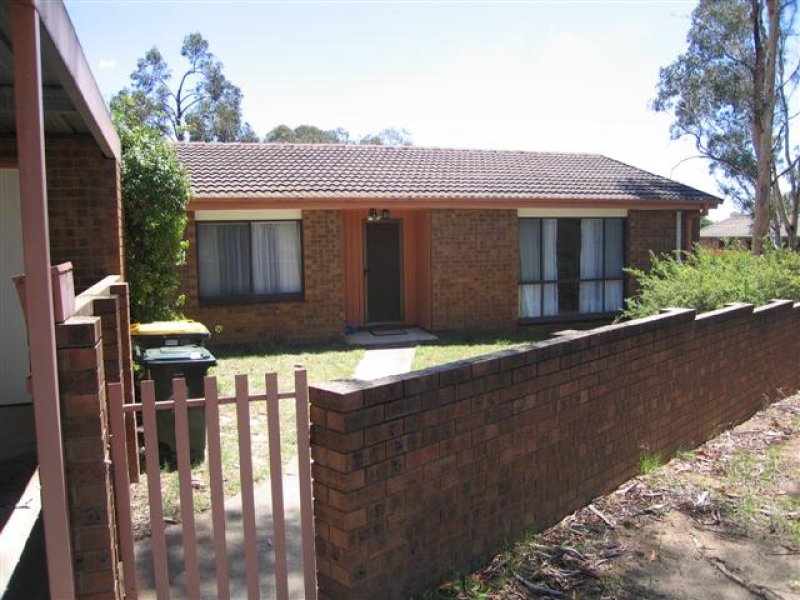 4/8 Walhallow Street, Hawker, ACT 2614 Property Details