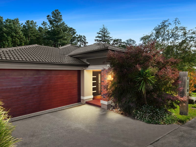 35 Auburn Grove, Croydon South, VIC 3136