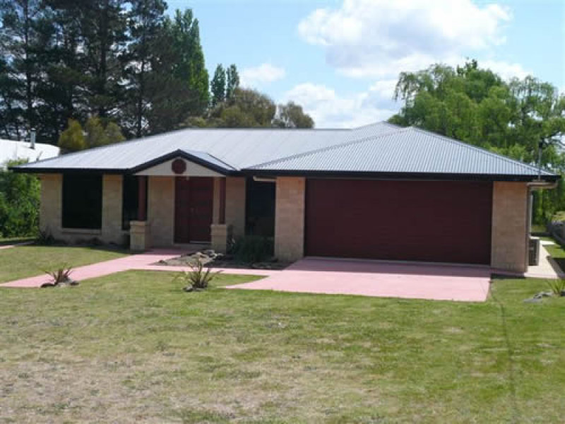 10 Anzac Street, Stanthorpe, QLD 4380