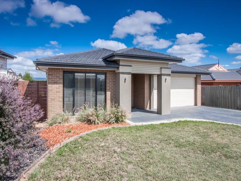 2 Vernon Close, New Gisborne, VIC 3438