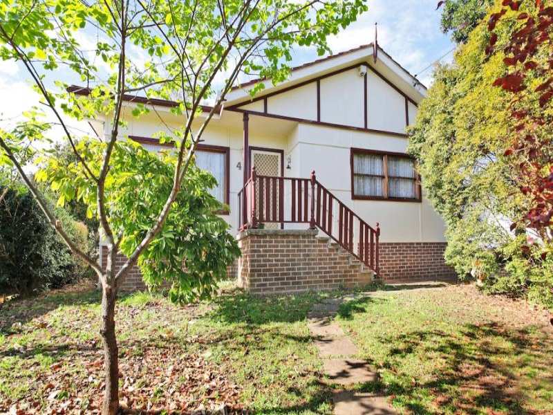 4 Yennora St, Campbelltown, NSW 2560 Property Details