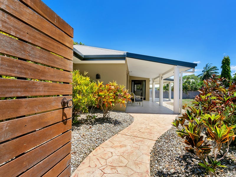 15 Norfolk Close, Holloways Beach, Qld 4878 House for Sale