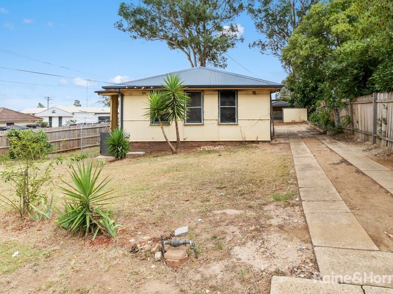 7 Hazel Avenue, Lurnea, NSW 2170 Property Details