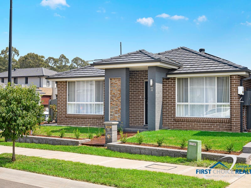 32 Blackburn Street, Ropes Crossing, NSW 2760 House for Sale