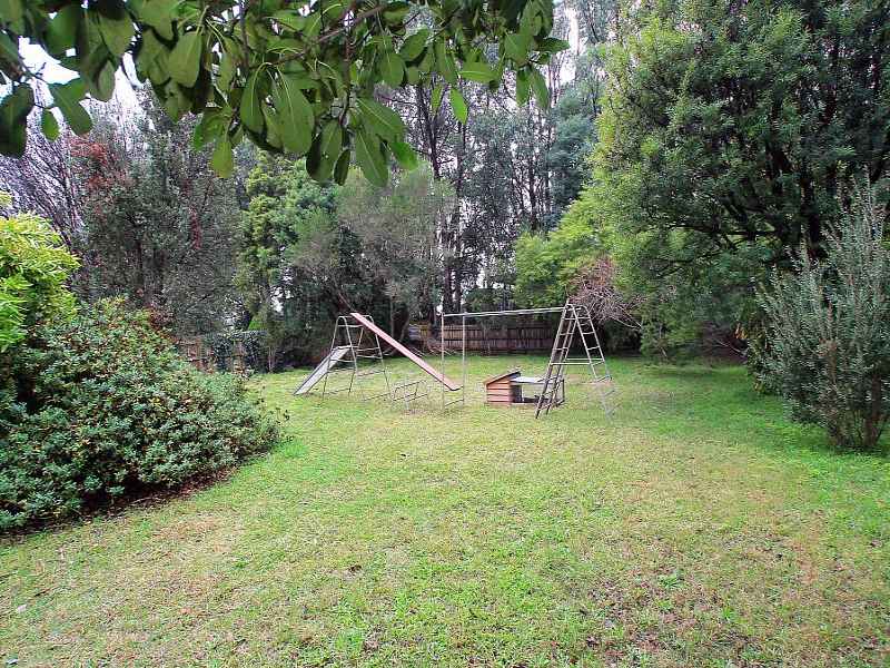 9 Mayview Drive, Monbulk, Vic 3793 Property Details