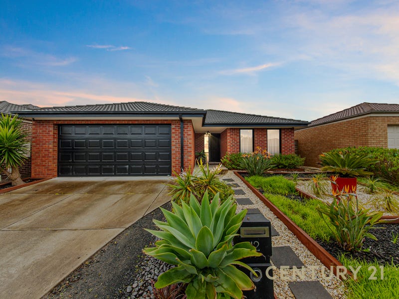 12 Goshawk Drive, Pakenham, VIC 3810