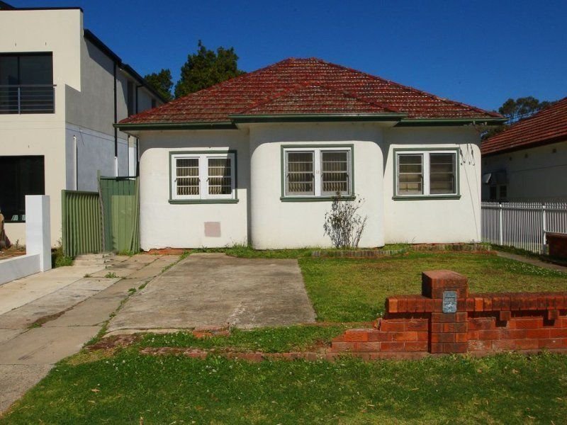 28 Macauley Ave, Bankstown, NSW 2200 Property Details