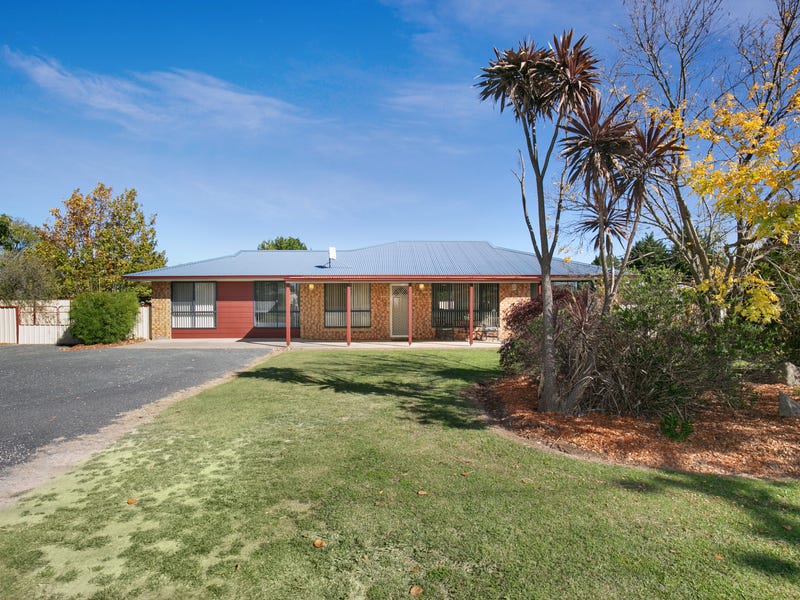 290 Falconer Street, Guyra, NSW 2365 Property Details