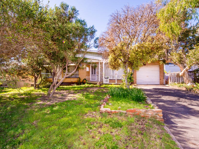 11 Hands Street, Eaton, WA 6232 Property Details