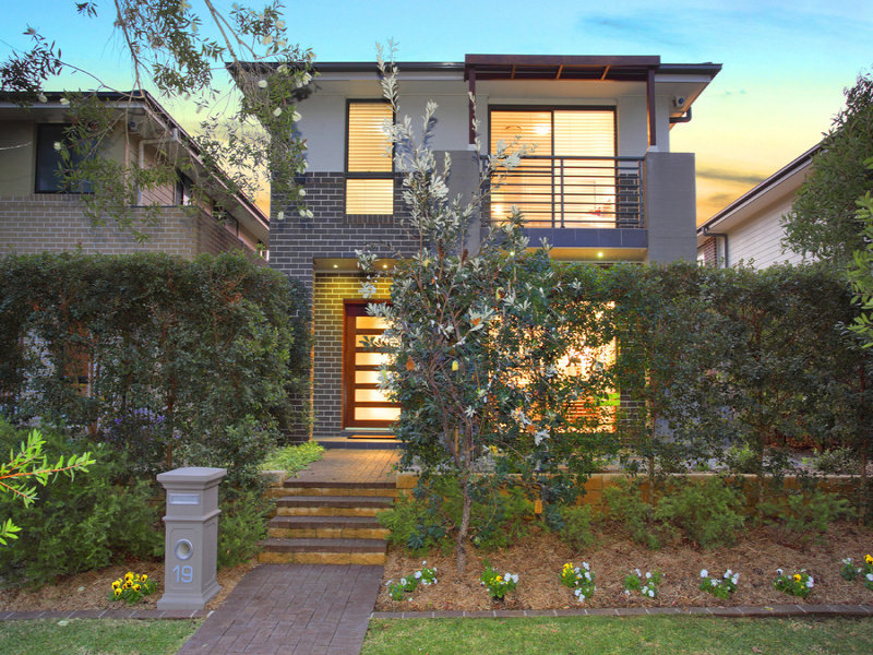 19 Kingfisher Way, Warriewood, NSW 2102