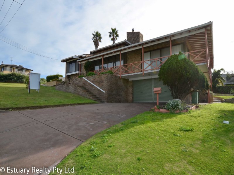 9 Merindah Meander, Falcon, WA 6210