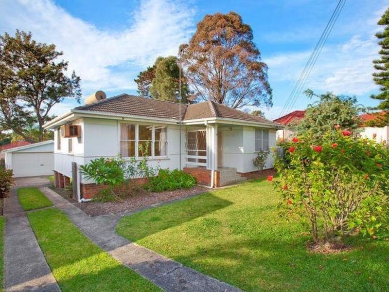 33 Hogarth Avenue, Mount Warrigal, NSW 2528