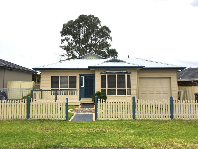 17 Hopetoun Street, Oak Flats, NSW 2529 17 Hopetoun Street, Oak Flats, NSW 2529