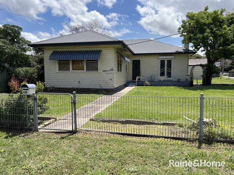 68 Carl Street, Muswellbrook, NSW 2333