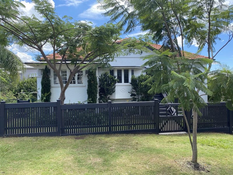 26 Sefton Road, Clayfield, Qld 4011 Property Details