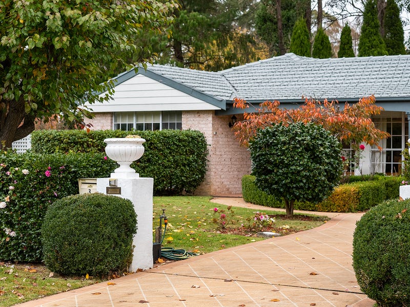 3 Sir Donald Bradman Drive, Bowral, NSW 2576