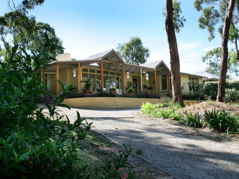 19 Allison Road, Mount Eliza, Vic 3930