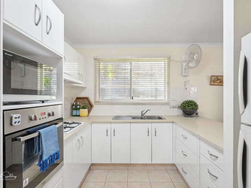 Sold Property Prices & Auction Results in Carindale, QLD 4152 (+1