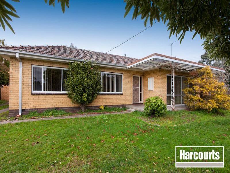 30 Rogers Street, Pakenham, Vic 3810 Property Details