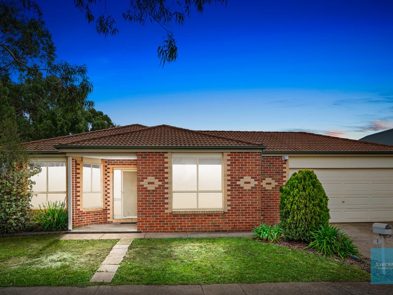 2 Abbington Cres Caroline Springs Vic 3023
