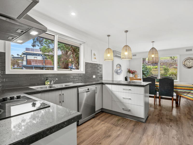 1 Holliday Road, Lorne, Vic 3232 House for Sale