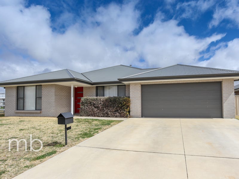 32 Robinson Court, Orange, NSW 2800