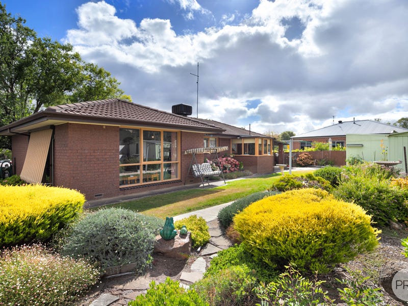 8 Semmens Avenue, Creswick, Vic 3363 House for Sale