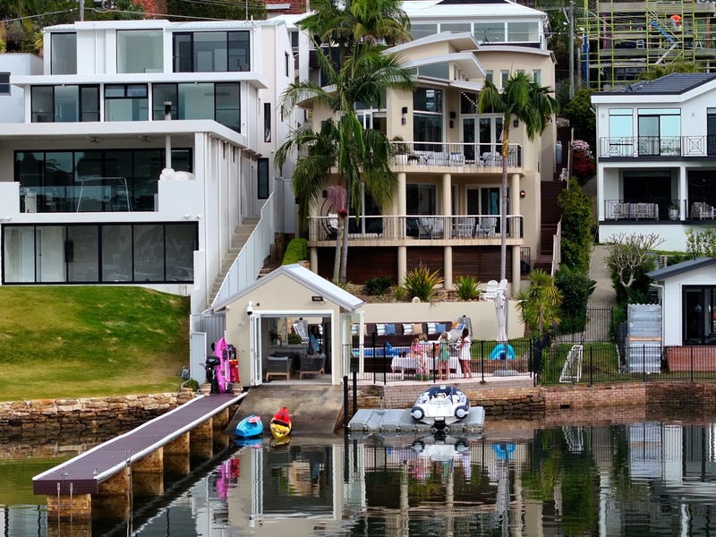 Real Estate & Property for Sale in Kingsway, Glen Waverley, VIC 3150