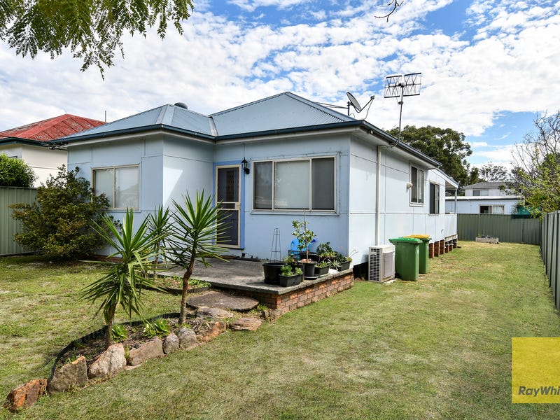 27 Barrenjoey Road, Ettalong Beach, NSW 2257