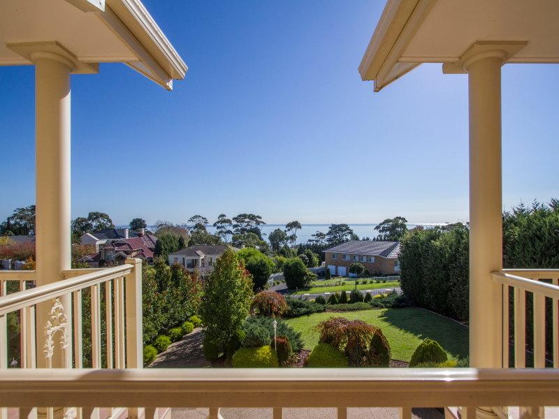 2 Almeria Court, Mount Eliza, VIC 3930 2 Almeria Court, Mount Eliza, VIC 3930