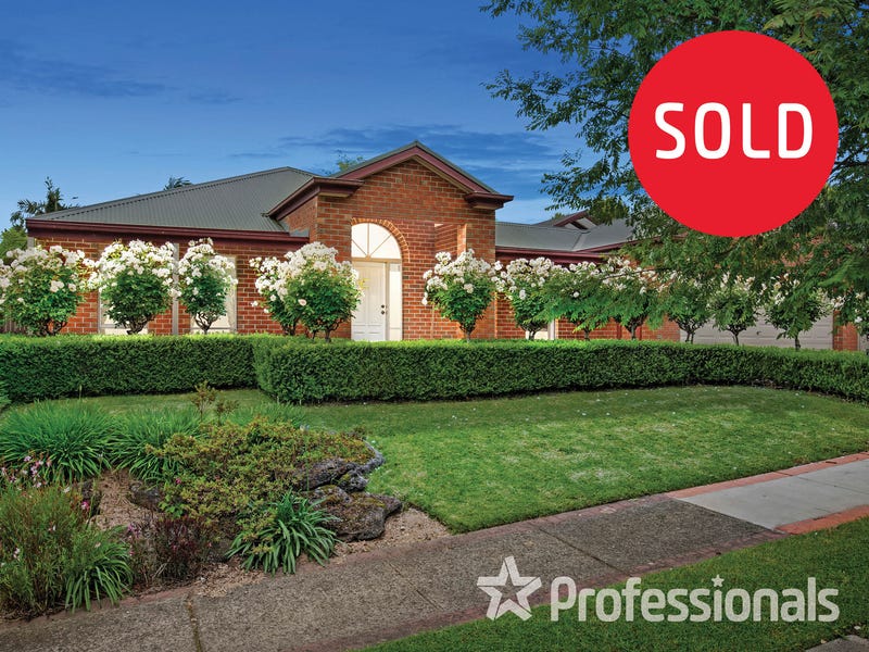 6 Meadowbank Avenue, Chirnside Park, VIC 3116