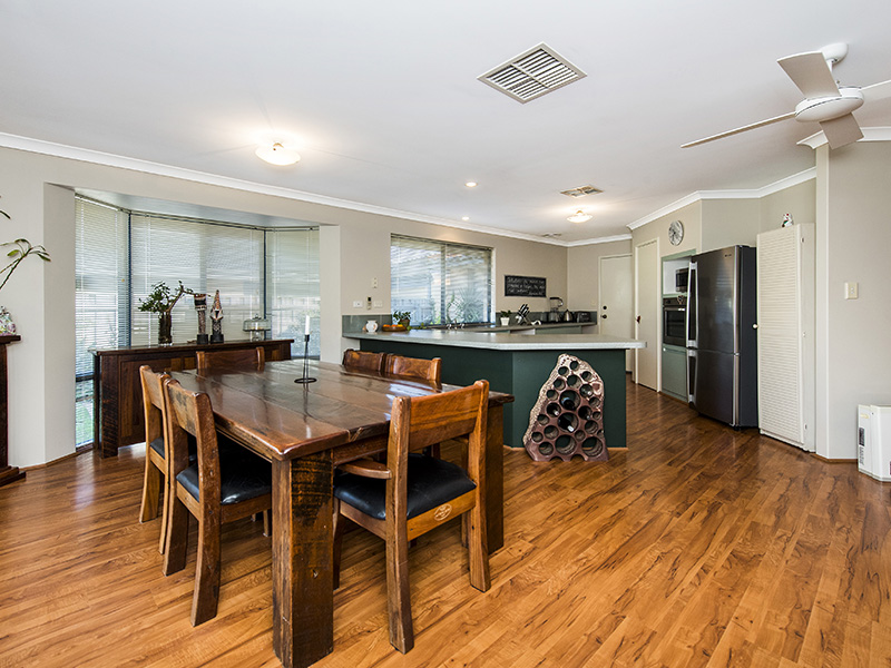 50 Summerlea Avenue, Meadow Springs, WA 6210