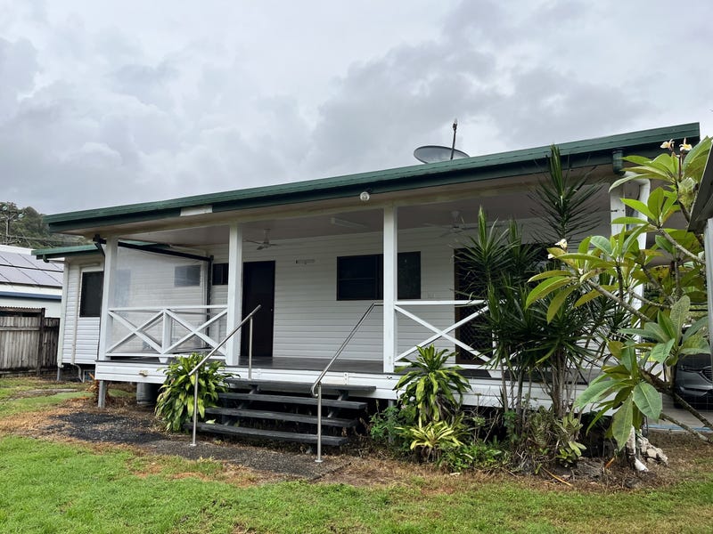 10 Sassafras Street, Bramston Beach, QLD 4871