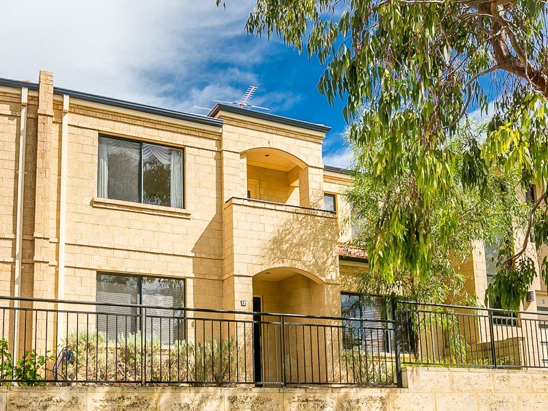 31B Lakeside Drive, Joondalup, WA 6027 Property Details